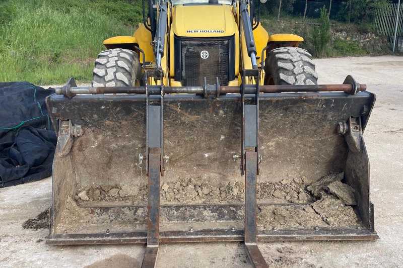 OmecoHub - Immagine NEW HOLLAND B115C